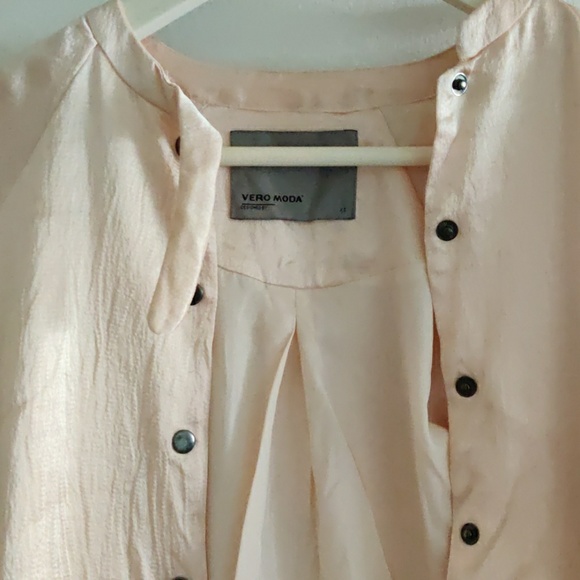 Jacket - Picture 2 of 5